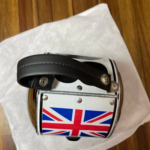 Little Earth England license plate purse - Picture 7 of 16